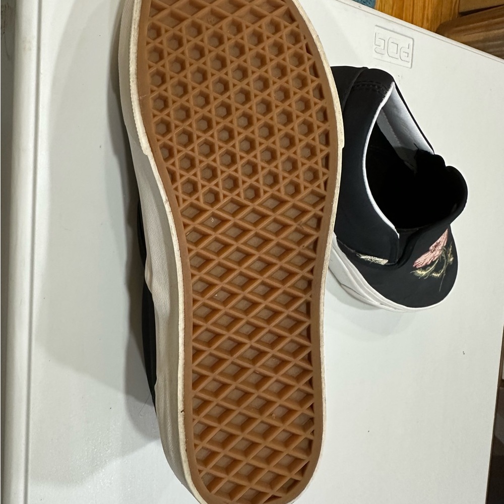 Vans Black Slip-On Shoes with Gold Tag - Picture 7 of 8